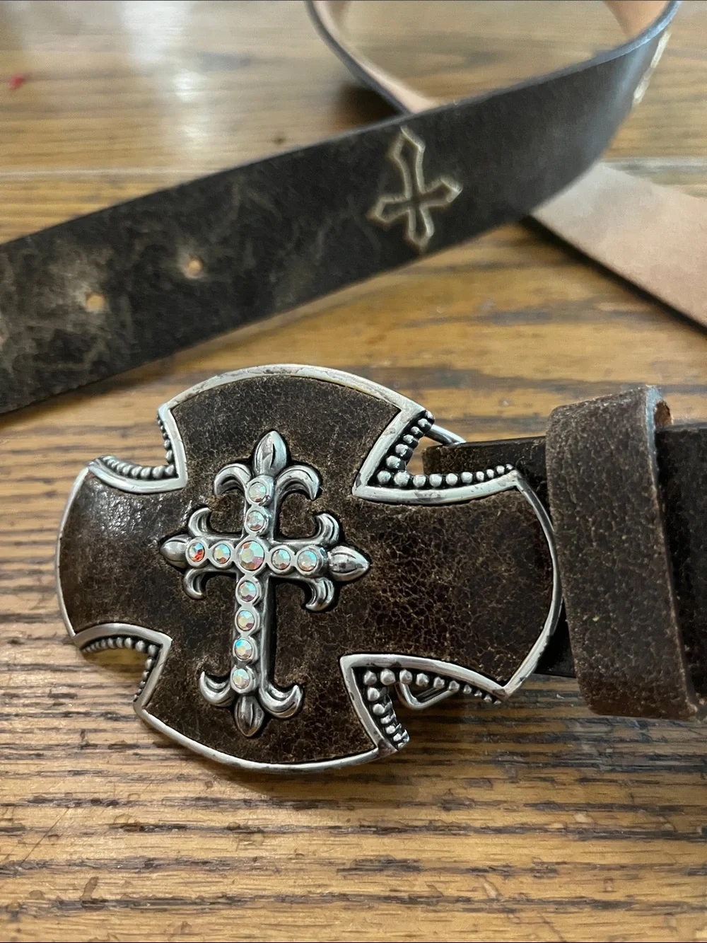 Justin Boots Bent Rails rhinestoneDark Brown Leather Belt with Cross Rhinestone
